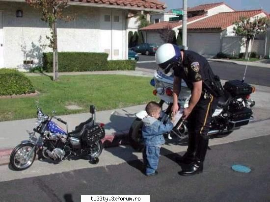 sunt ghicitori chestiile pe care le-ai scris elenutza ?  =)))) si in paranteza timpul in care ar